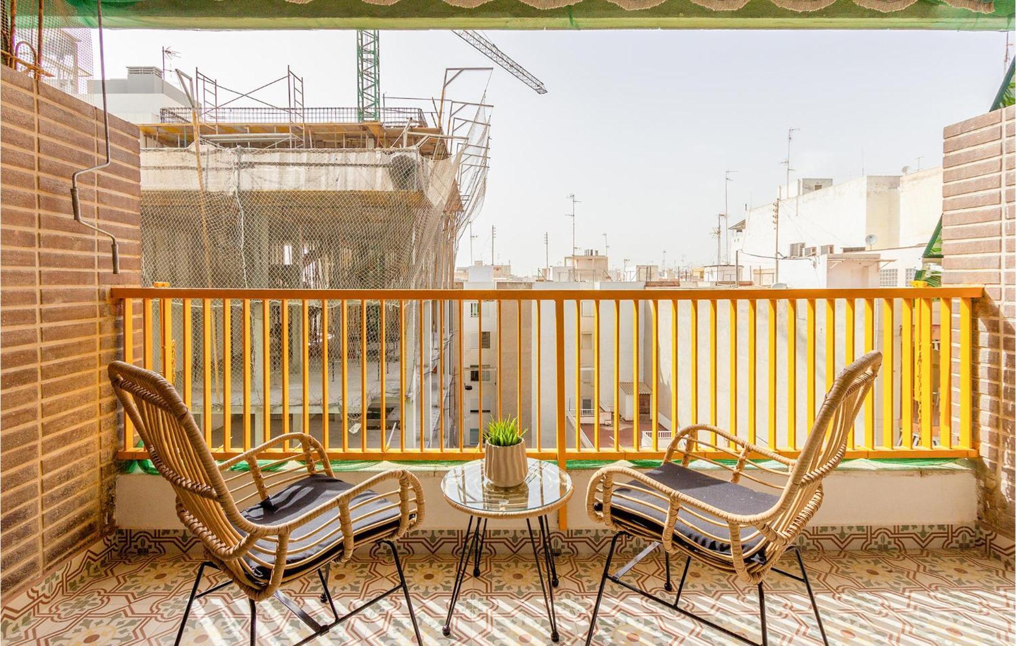 Lovely Apartment In Santa Pola With Kitchen Exterior foto