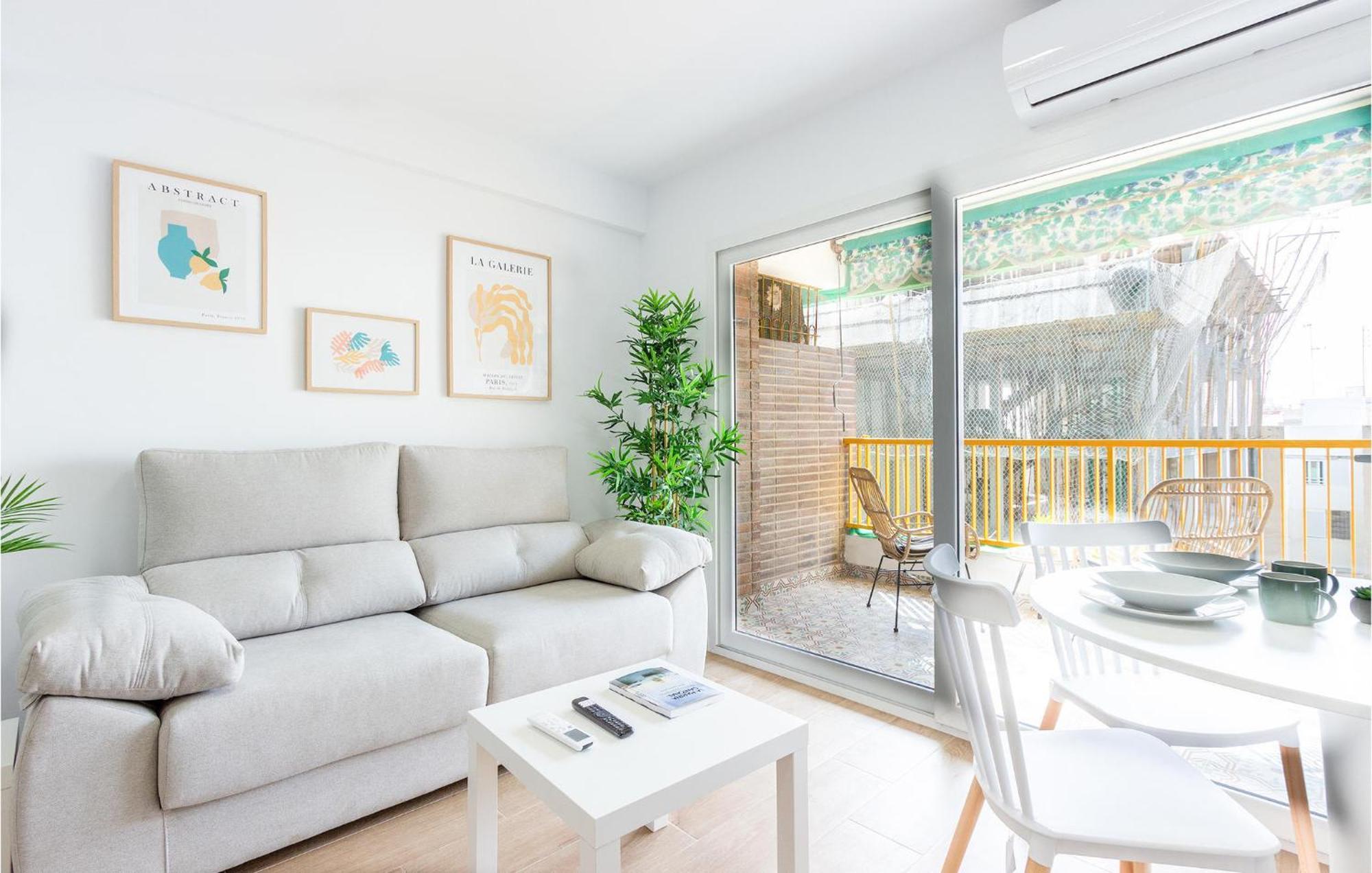 Lovely Apartment In Santa Pola With Kitchen Exterior foto