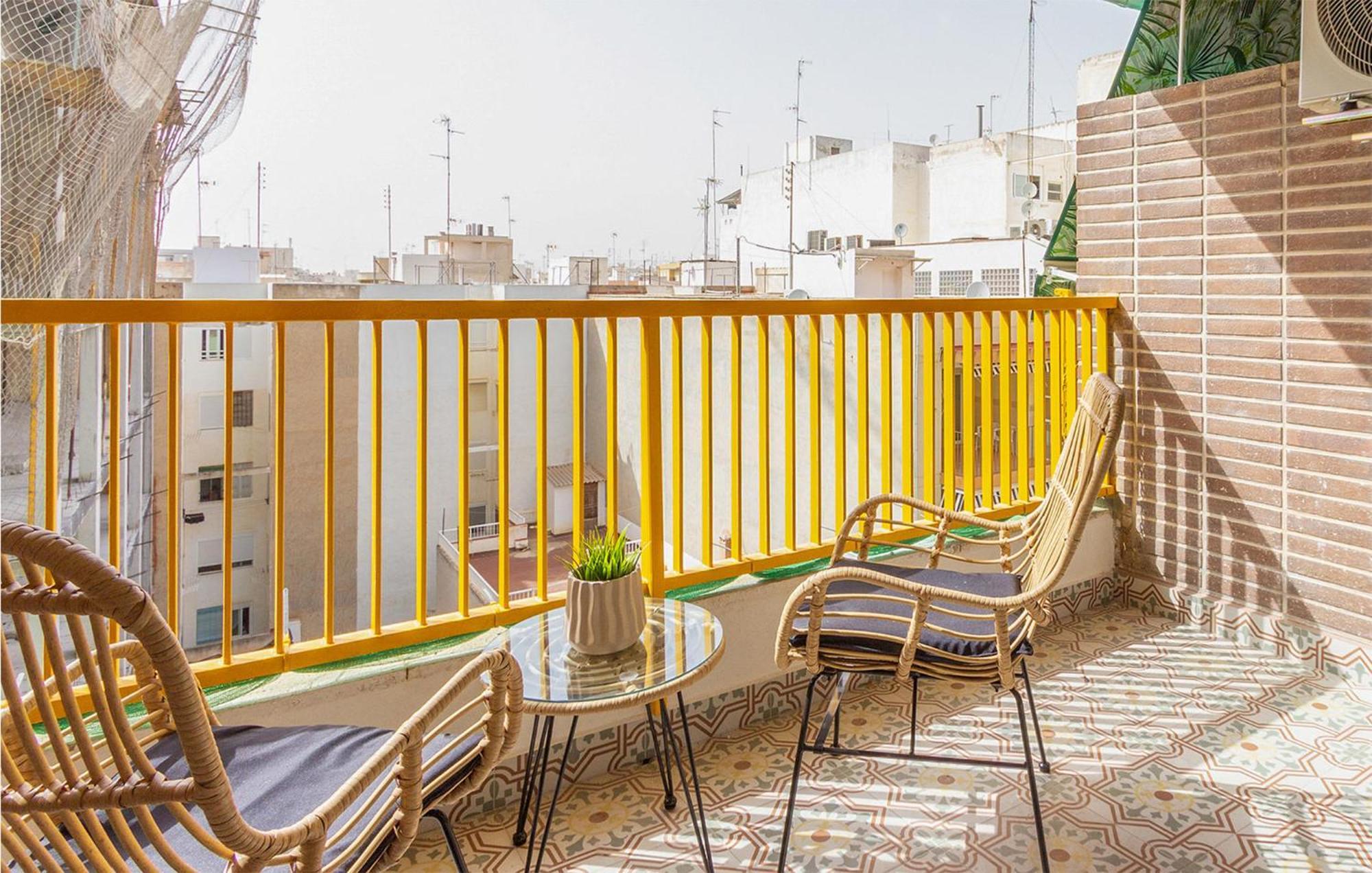 Lovely Apartment In Santa Pola With Kitchen Exterior foto