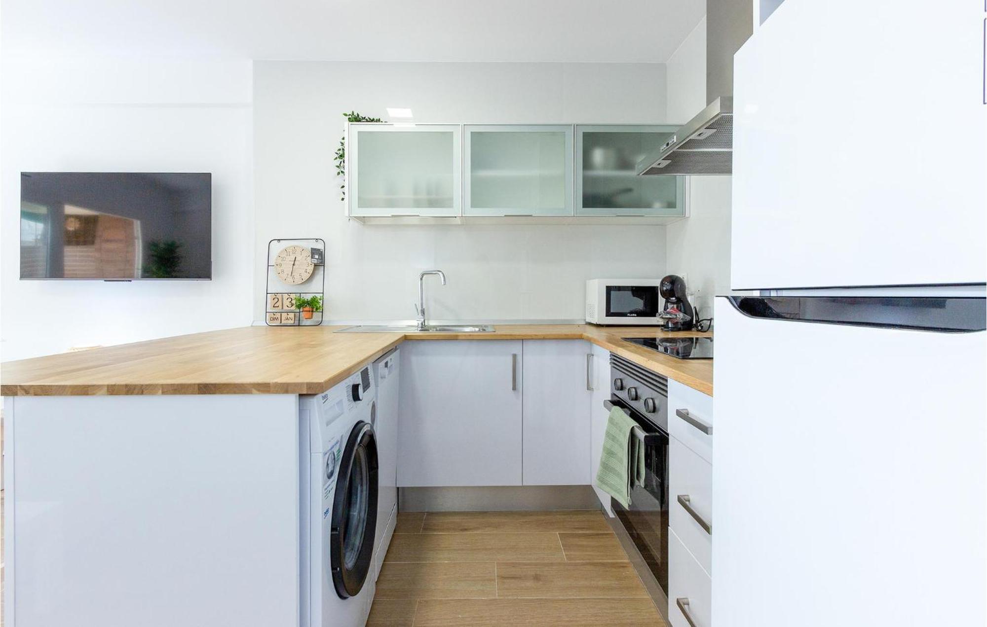 Lovely Apartment In Santa Pola With Kitchen Exterior foto