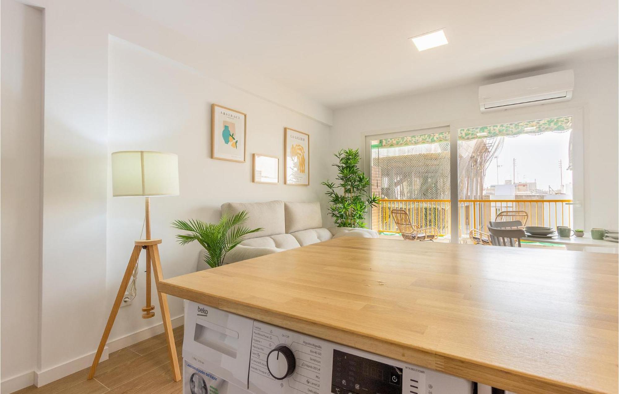 Lovely Apartment In Santa Pola With Kitchen Exterior foto