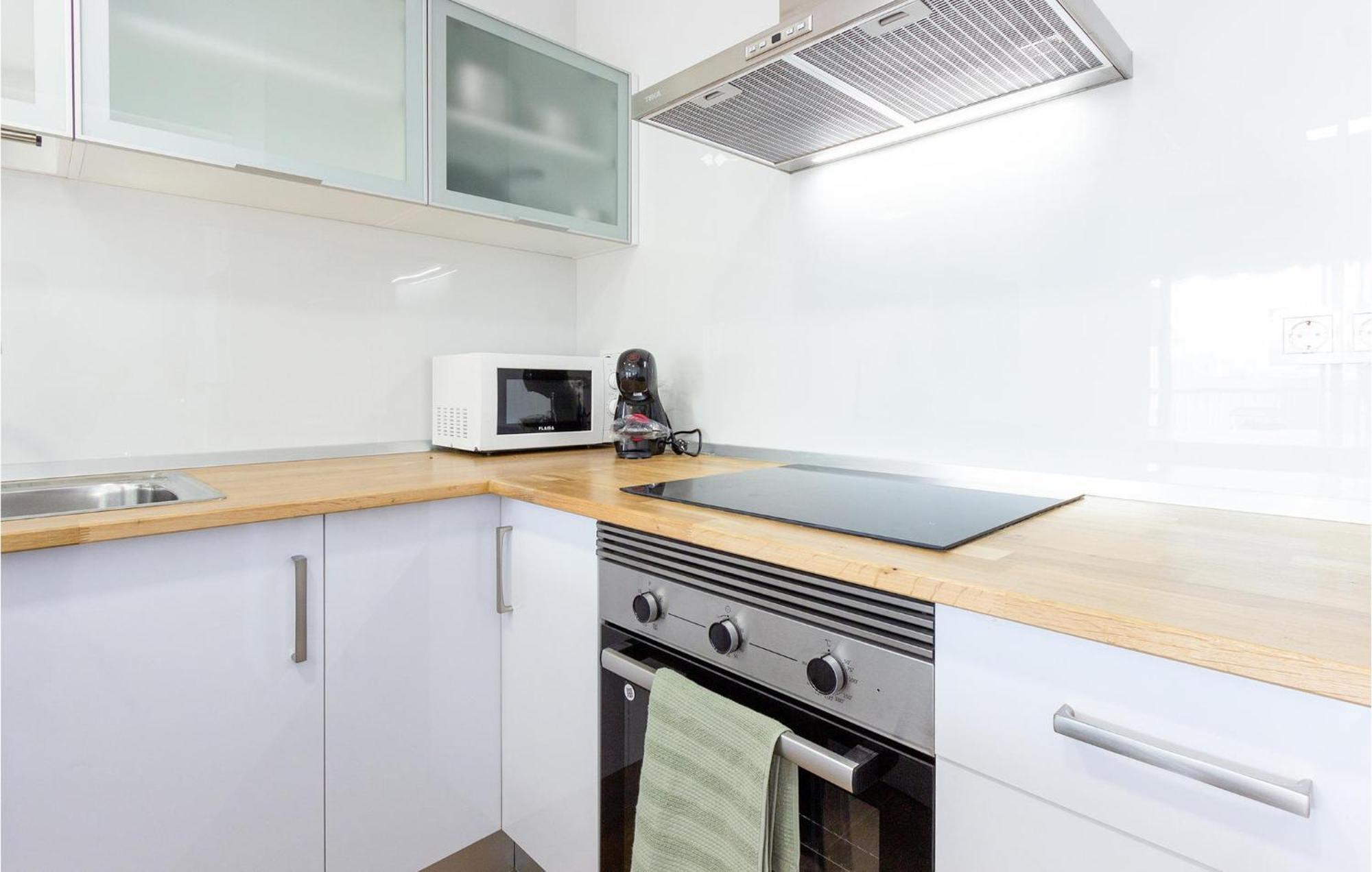 Lovely Apartment In Santa Pola With Kitchen Exterior foto